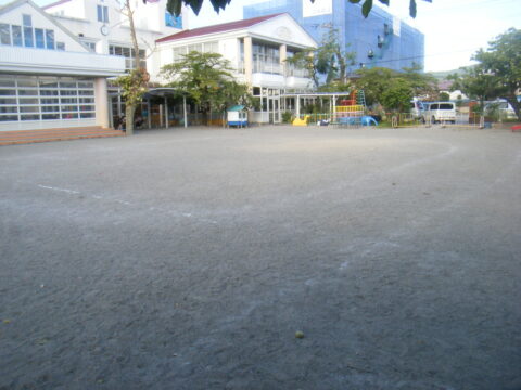 Aこども園　人工芝設置工事